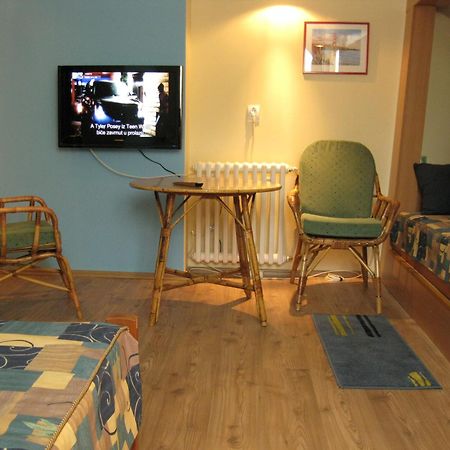 Hostel Oasis Belgrade Exterior photo